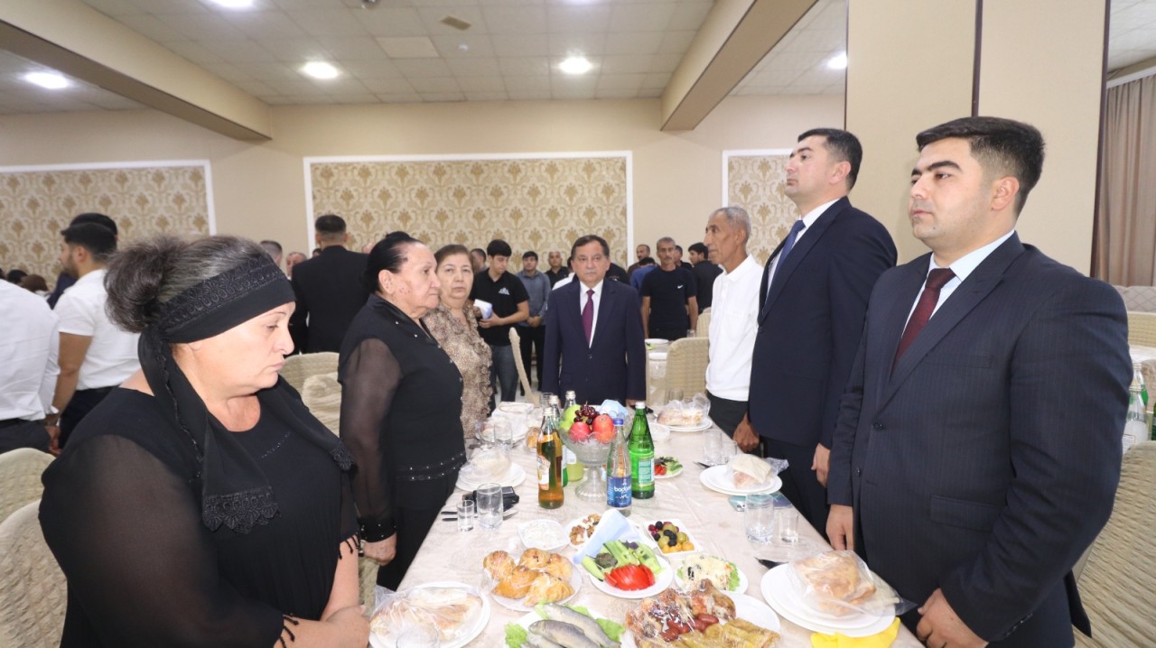 Qazaxın icra başçısı şəhid bacısının nişan mərasimində - FOTOLAR